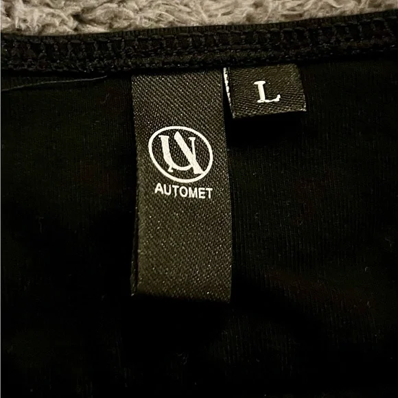 Romper Women’s Black Sleeveless with adjustable Straps and pockets - Picture 3 of 4